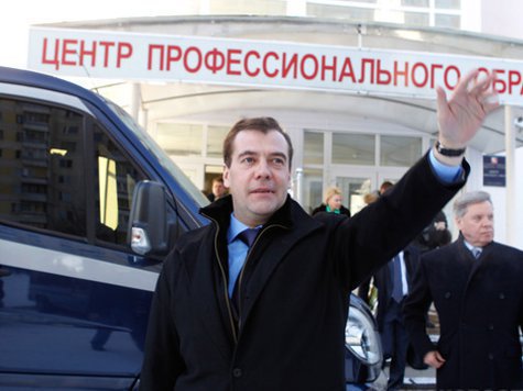 Дмитрий Медведев отправил безработных в детский сад