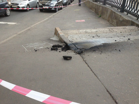 В результате повреждения подземного кабеля в центре Москвы пенсионерка попала в больницу с ожогами