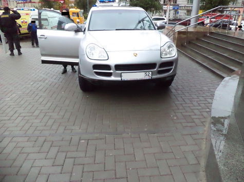 девушка porsche cayenne задавившая