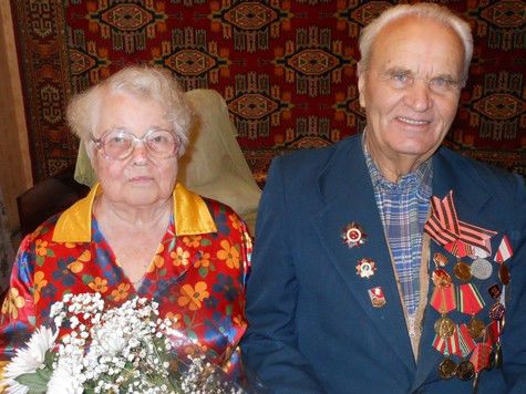 Шуйское Управление ПФР поздравляет ветерана с 90-летним юбилеем 