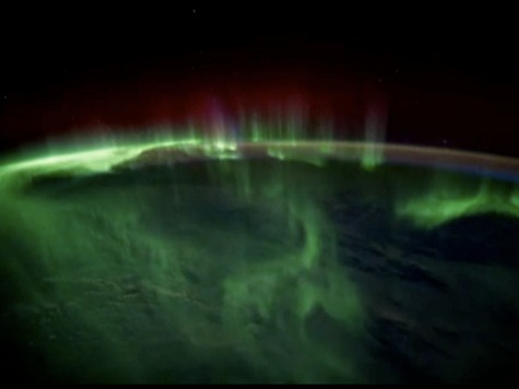 Астронавты сделали новое потрясающее видео Земли из космоса