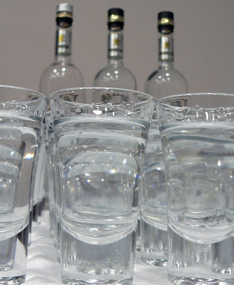 Некоторые виды фруктов, водка, бензин в сентябре в Москве неожиданно подорожали