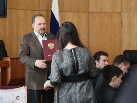 В Ивановской области награждены лауреаты премии для талантливой молодежи 
