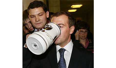 Дмитрий Медведев выбрал петербургский квас