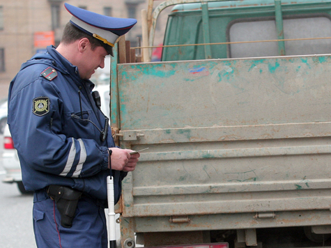 В прямом смысле слова смертельную остановку устроили сотрудники столичного ГИБДД в среду на Киевском шоссе