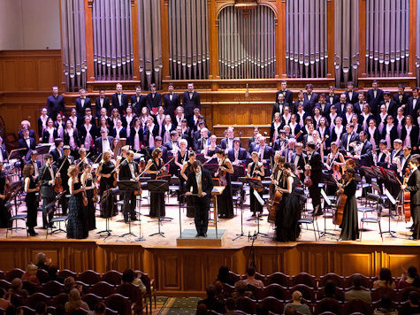 В этом году Владимирская областная филармония открыла очередной, 69-й сезон великолепным оркестровым концертом