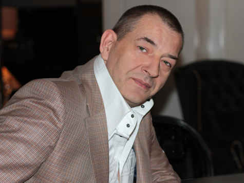 Игорь Рахчеев — владимирский бизнесмен и музыкант, поэт и композитор. Он стал писать песни всего несколько лет назад, но они уже стали известными