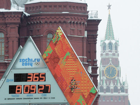 В Москве на Манежной площади начали обратный отсчет до Олимпиады и Паралимпиады специальные часы весом почти 8 тонн