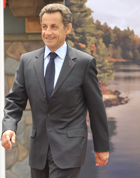 У отстающего Николя Саркози все-таки есть шанс победить во втором туре