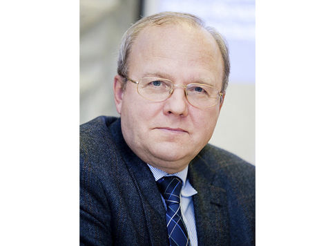 Проректор МГУ Алексей Хохлов: «На длительное время могут прерваться серьезные исследования»