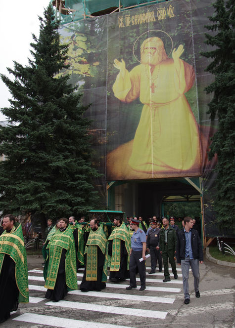 Свыше 5000 паломников принимают участие в серафимовских торжествах в Дивееве