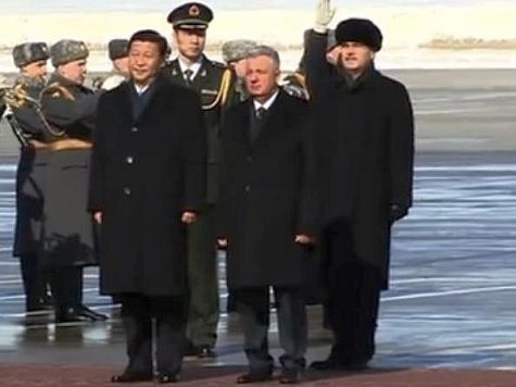 Церемония приема лидера КНР в аэропорту Москвы не нарушалась