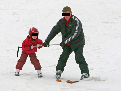 В честь легендарного лыжника по юбилейной трассе пробежались любители спорта от 2 до 90