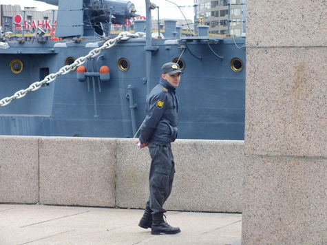 Директор Центрального военно-морского музея Андрей Лялин: «Вы знаете, как охраняются банки? И как охраняется крейсер, обычным гражданам знать тоже необязательно»
