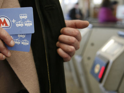 Пассажир, отказавшийся от досмотра охранниками на вокзале, в аэропорту или метро, может быть лишен билета