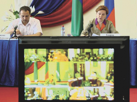21 июля Губернатор Югры Наталья Комарова провела в Лангепасе общественные слушания по состоянию и перспективам развития моногородов и муниципальных образований автономного округа.