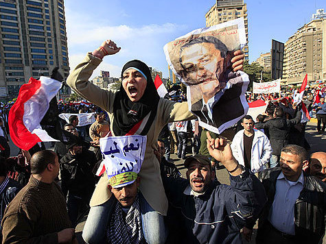 Президент Египта пообещал уйти, но не сейчас