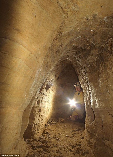 Открытие обширной сети подземных туннелей свидетельствует, что люди Каменного века проводили свои дни, по всей видимости, не только за охотой и собирательством