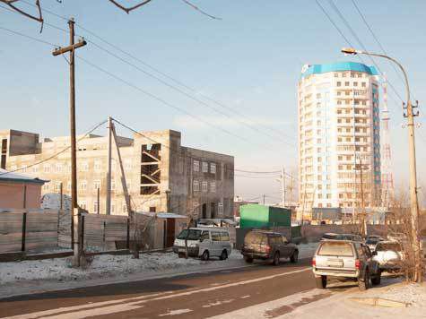 Сотни миллионов рублей, выделенных на строительство в Улан-Удэ нового онкологического центра, потерялись между Питером и Москвой