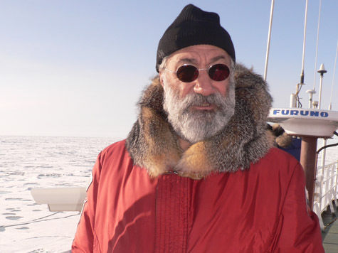 Известный полярник Артур Чилингаров рассказал «МК» об экологических проектах в высоких широтах и нашей заявке на арктический шельф