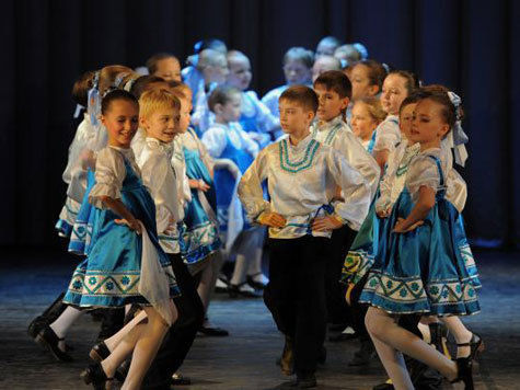 Детская хореографическая студия государственного ансамбля танца «Урал» снова приглашает детей и их родителей принять участие в очередном конкурсном наборе, сообщили в Челябинской филармонии. 