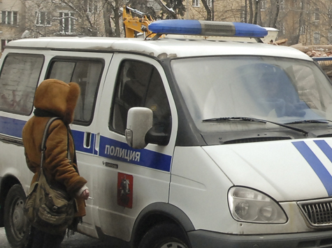 Взорвать машину заместителя начальника химкинской городской полиции по общественной безопасности попытались неизвестные в ночь на среду
