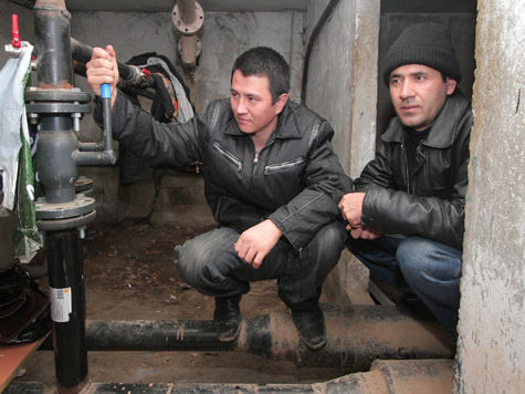 Но осадил главу ФМС, собравшегося ввести въездные ограничения уже в этом году