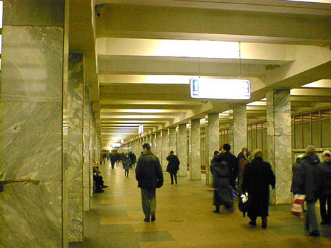 Убийство в подуличном переходе станции метро «Текстильщики» стало во вторник утром причиной дорожного коллапса на Волгоградском проспекте