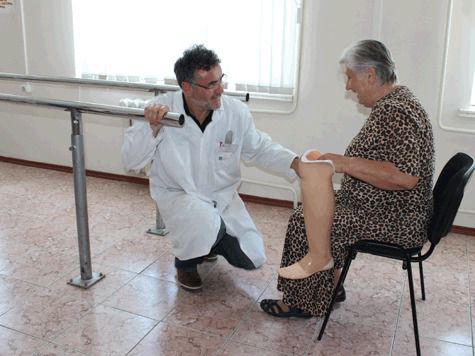 Теперь в нальчикском Центре ортопедии и протезирования для инвалидов, живущих в Кабардино-Балкарии, смогут изготовить специальные протезы для купания и даже плавания. 