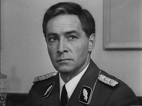 Он обсудил с семьей Вячеслава Тихонова возможность установки монумента актера в образе разведчика из «17 мгновений весны»