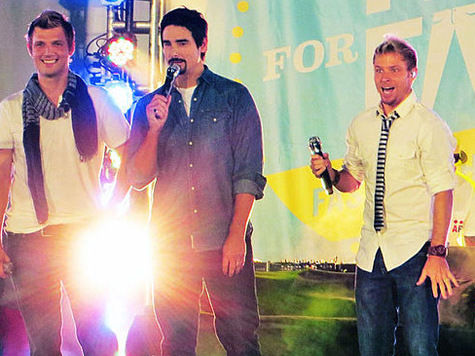 Backstreet Boys возвращаются на большую сцену Backstreet Boys возвращаются на большую сцену
