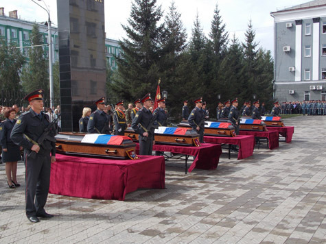 В минувшую пятницу в Бийске и Рубцовске похоронили погибших на Кавказе полицейских