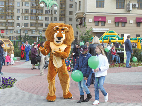 Как в московском дворе отметили праздник