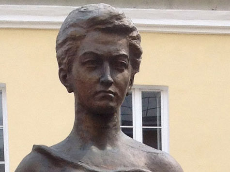 Памятник Зое Космодемьянской, сделанный скульптором Зурабом Церетели, будет установлен в сентябре в подмосковной Рузе