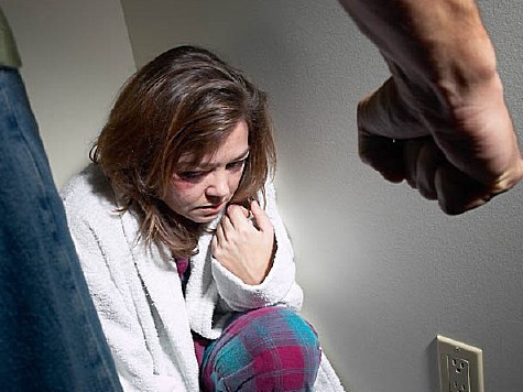 Женщины, подвергшиеся домашнему насилию, теперь могут бесплатно пожаловаться