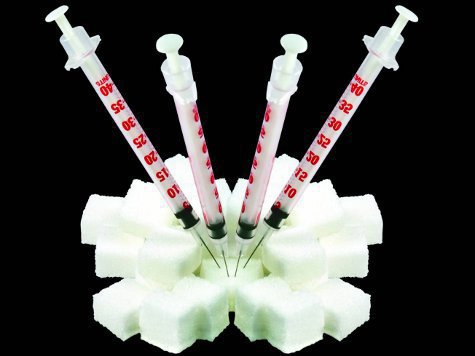 Японский ученый по имени Масахиро Гото трудится над особыми микроскопические капсулами с инсулином