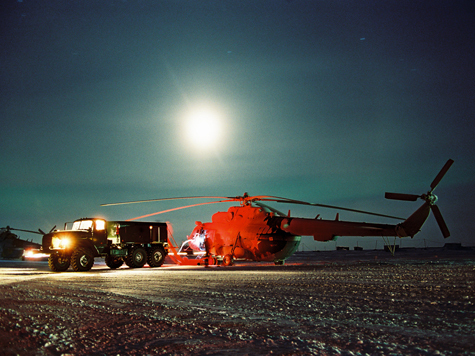 Спецкор «МК» долетела с полярными экипажами из Москвы до Северного полюса
