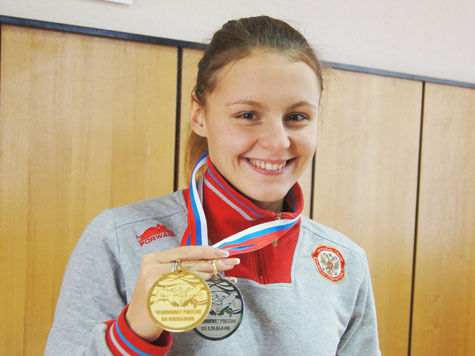 Выиграв российский чемпионат, барнаульская пловчиха Дарья Цветкова сделала важный шаг на пути к Олимпиаде в Бразилии
