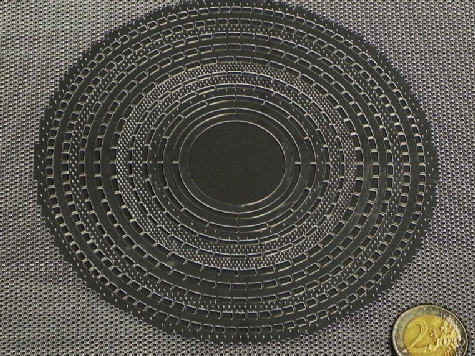 Немецкие ученые из Технологического института Карлсруэ создали «плащ-невидимку» для звуковых волн