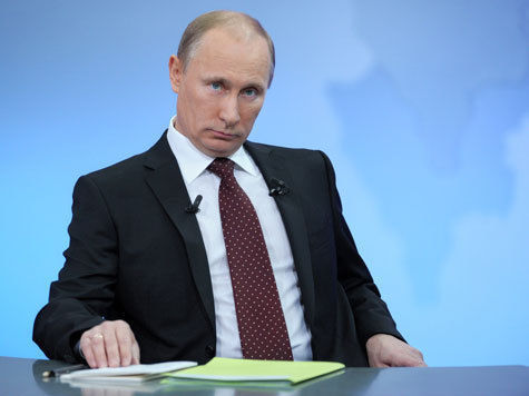 Как передает корреспондент "МК", Владимир Путин пообещал подписать скандальный закон