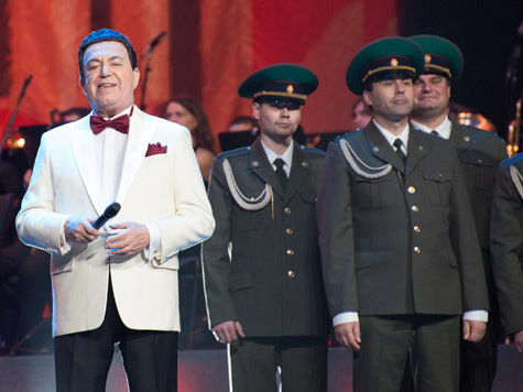 В Москве вручили премии "Серебряная калоша"