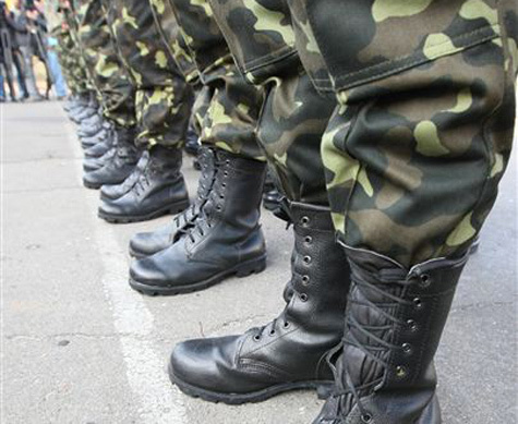 Военкоматы отмечают: служить в армии становится модным у “золотой молодежи”