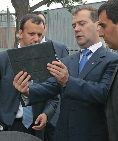 Медведев объявил бой недобросовестным соискателям ученых степеней