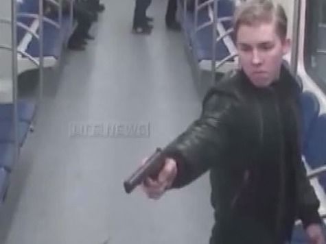 Пассажира метро расстреляли из травматического оружия