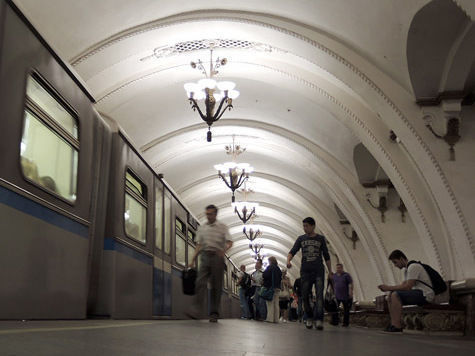 Новый сбой в метро: «Шаболовская» закрыта из-за задымления Новый сбой в метро: «Шаболовская» закрыта из-за задымления