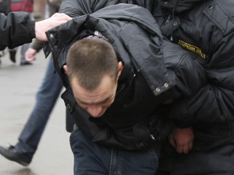 Однорукий москвич в неравной схватке сумел одолеть грабителя, вооруженного ножом и пистолетом