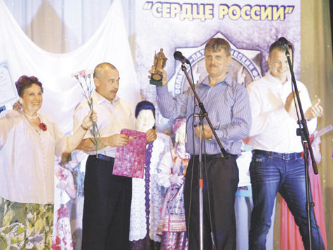 Фестиваль «Сердце России» проводится ежегодно в доме культуры «Юность»