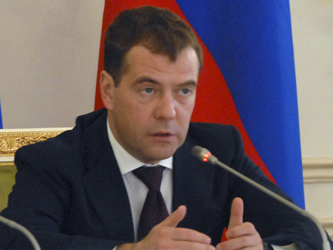 Дмитрий Медведев разберется в преступлении в отношении питерской школьницы