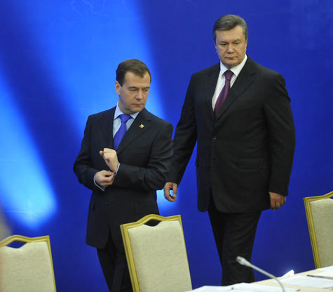 Украинский президент отказался от поездки в Россию