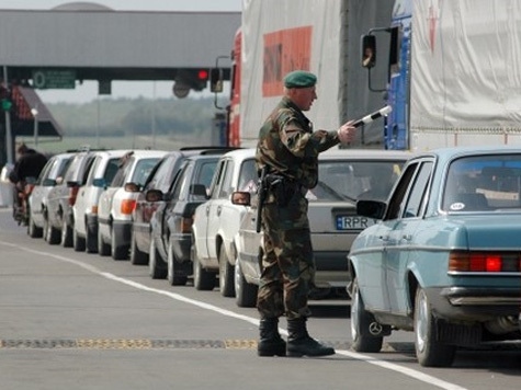 Между странами возник автомобильный конфликт